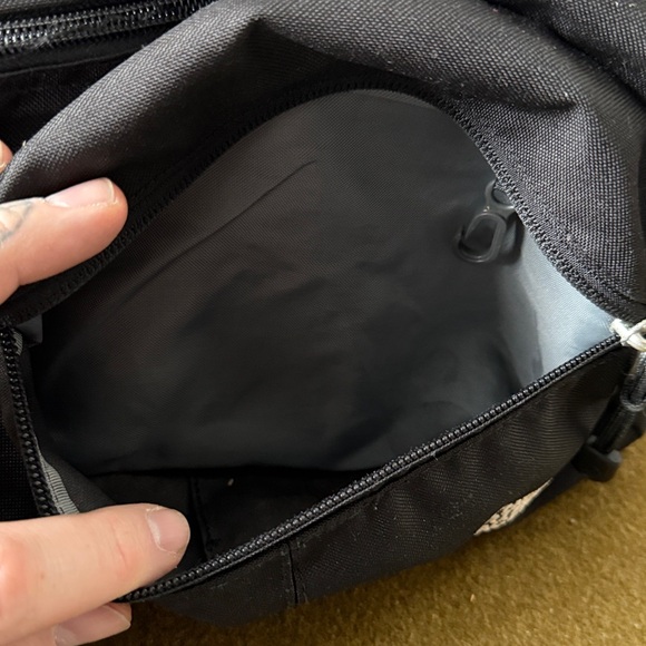 The North Face Roo II Lumbar Bag Fanny Pack - Picture 3 of 5